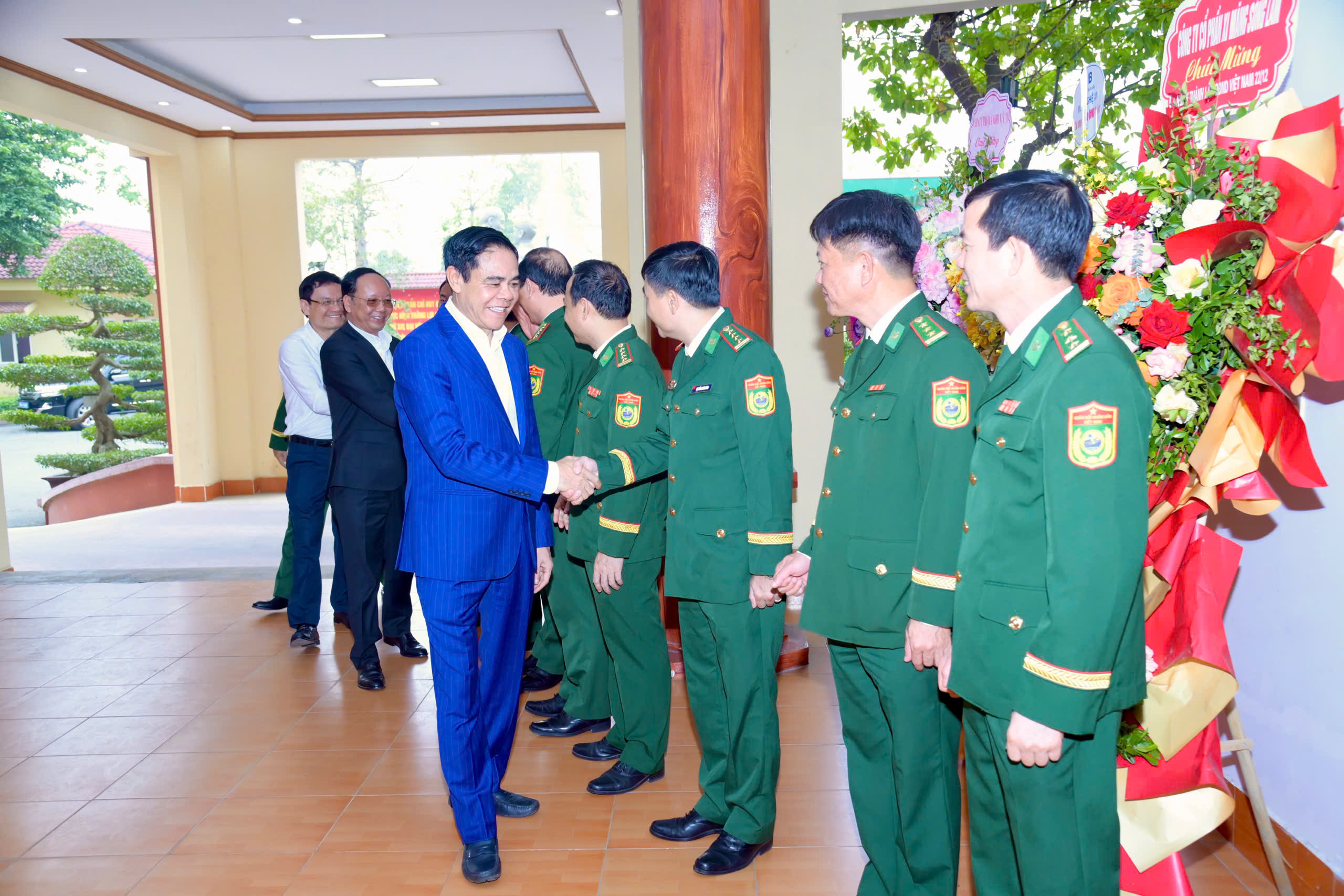 Anh-tin-bai